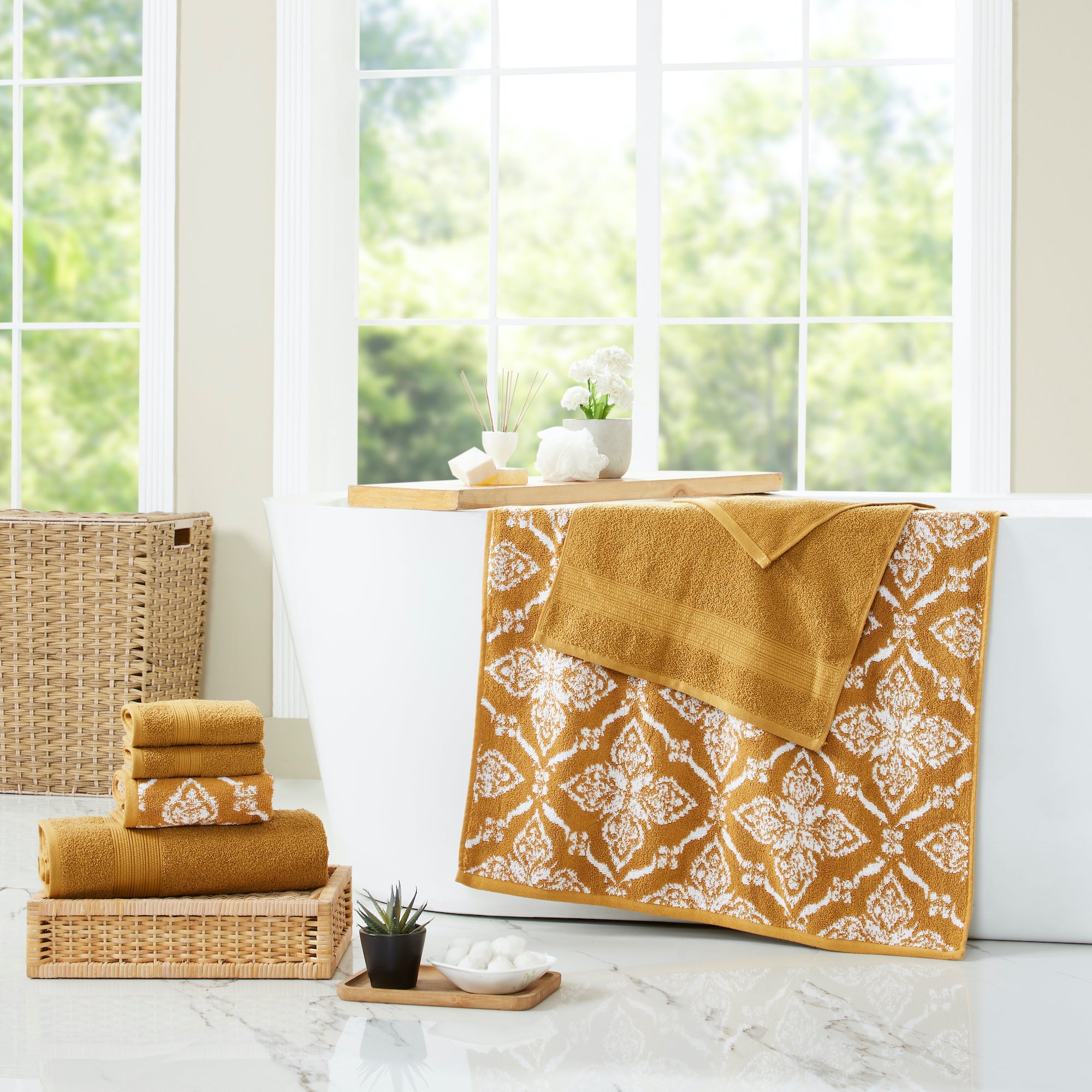 6-Piece Yarn Dyed Jacquard/solid Towel Set